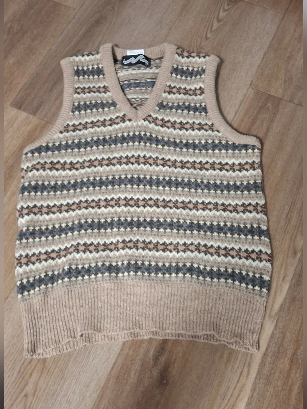 Mens Grandpacore Preppy GeekChic Boston Athletic Club sweater vest Size L.